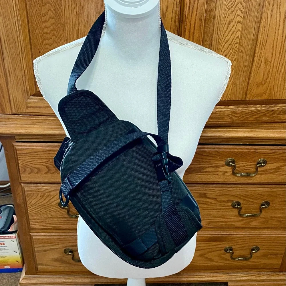 TUMI Recruit 3-in-1 Chest Pack Waist Bag Sling Black Ballistic Nylon 232701D